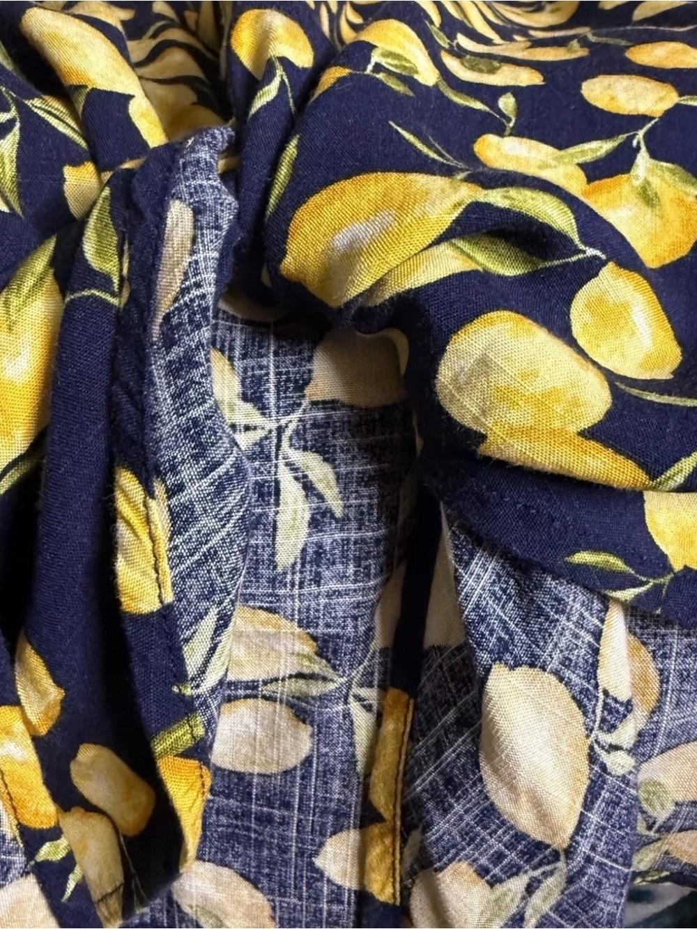 Sara Michelle Women's Blue & Yellow Sleeveless Button Blouse, Size Large - Picture 9 of 11